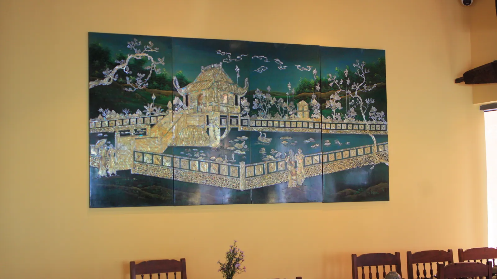Phố Cuốn — Wrapped in the essence of Vietnam